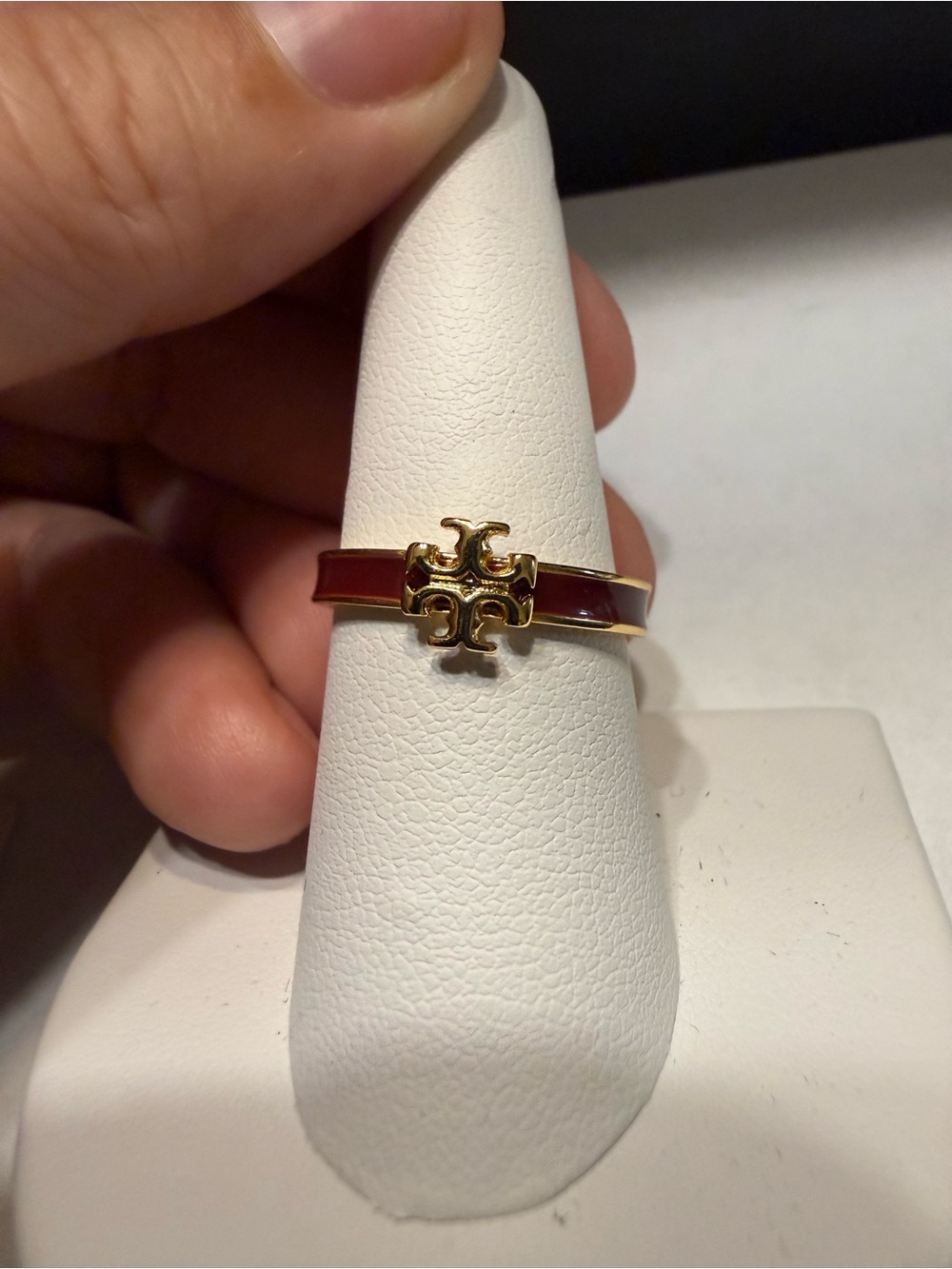 NEW Tory Burch Kira Icon enamel ring gold-tone maroon colored band size 7.5
